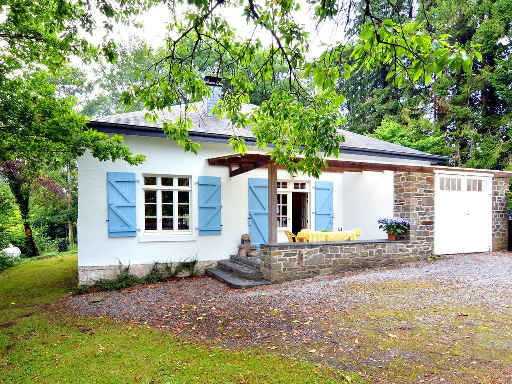Furnished Bungalow In Monceau En Ardenne With Garden Barbecue 奥以兹 外观 照片